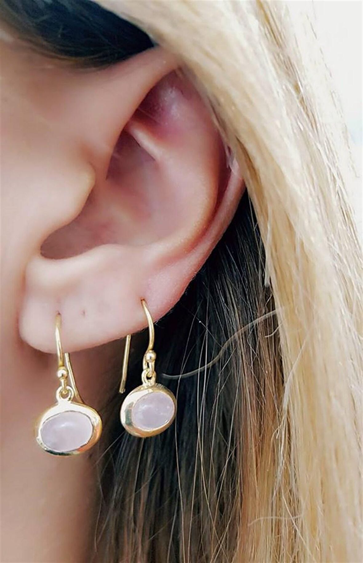 Pembe Kuvars Taşlı 925 Ayar Gümüş üzerine  Altın Kaplamalı Küpe